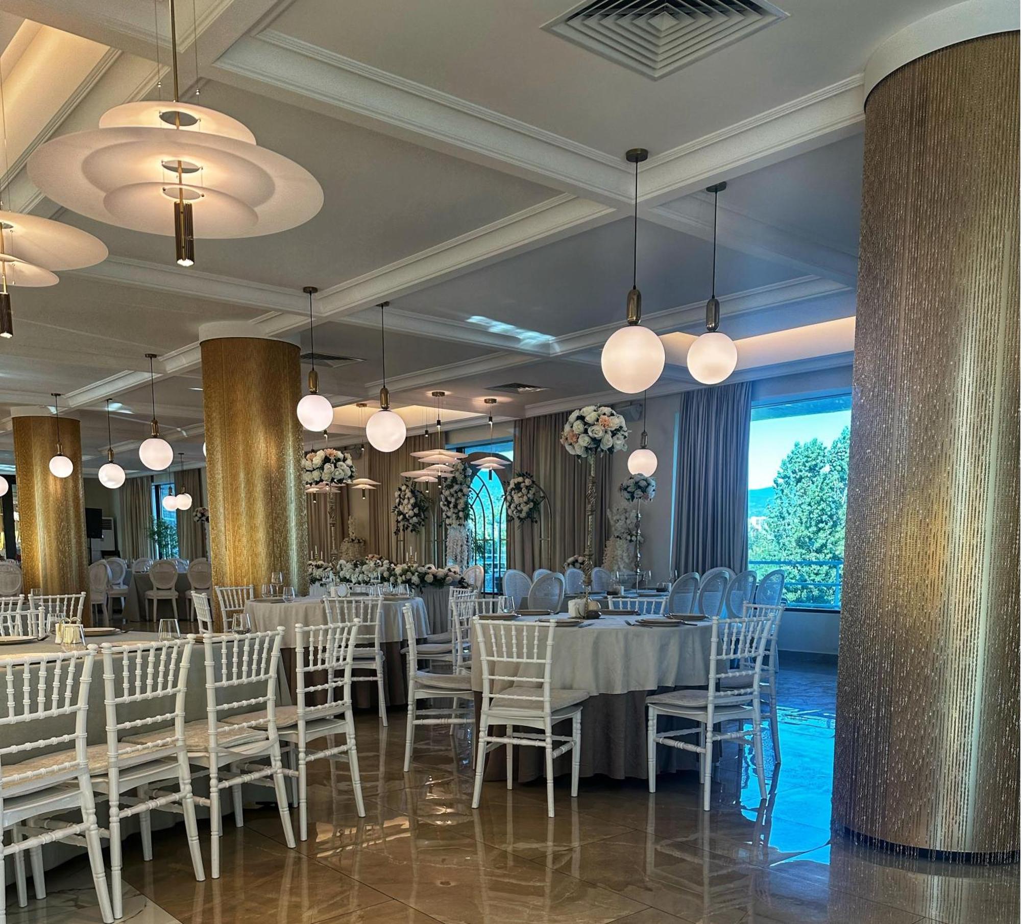 Cruise Hotel Тбилиси Екстериор снимка