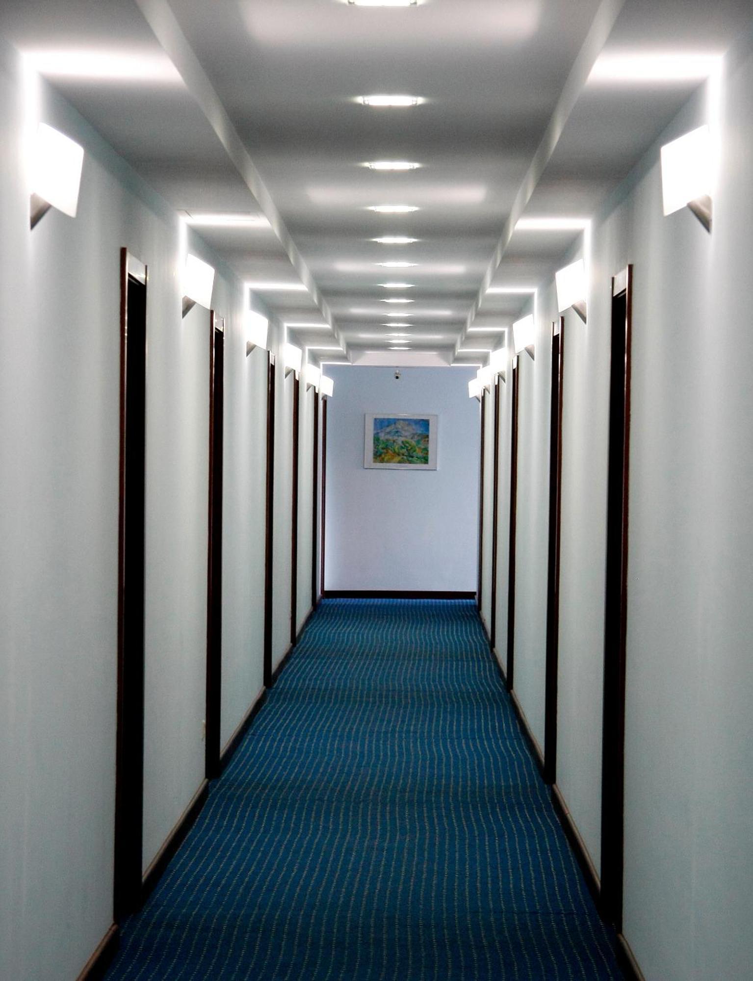 Cruise Hotel Тбилиси Екстериор снимка