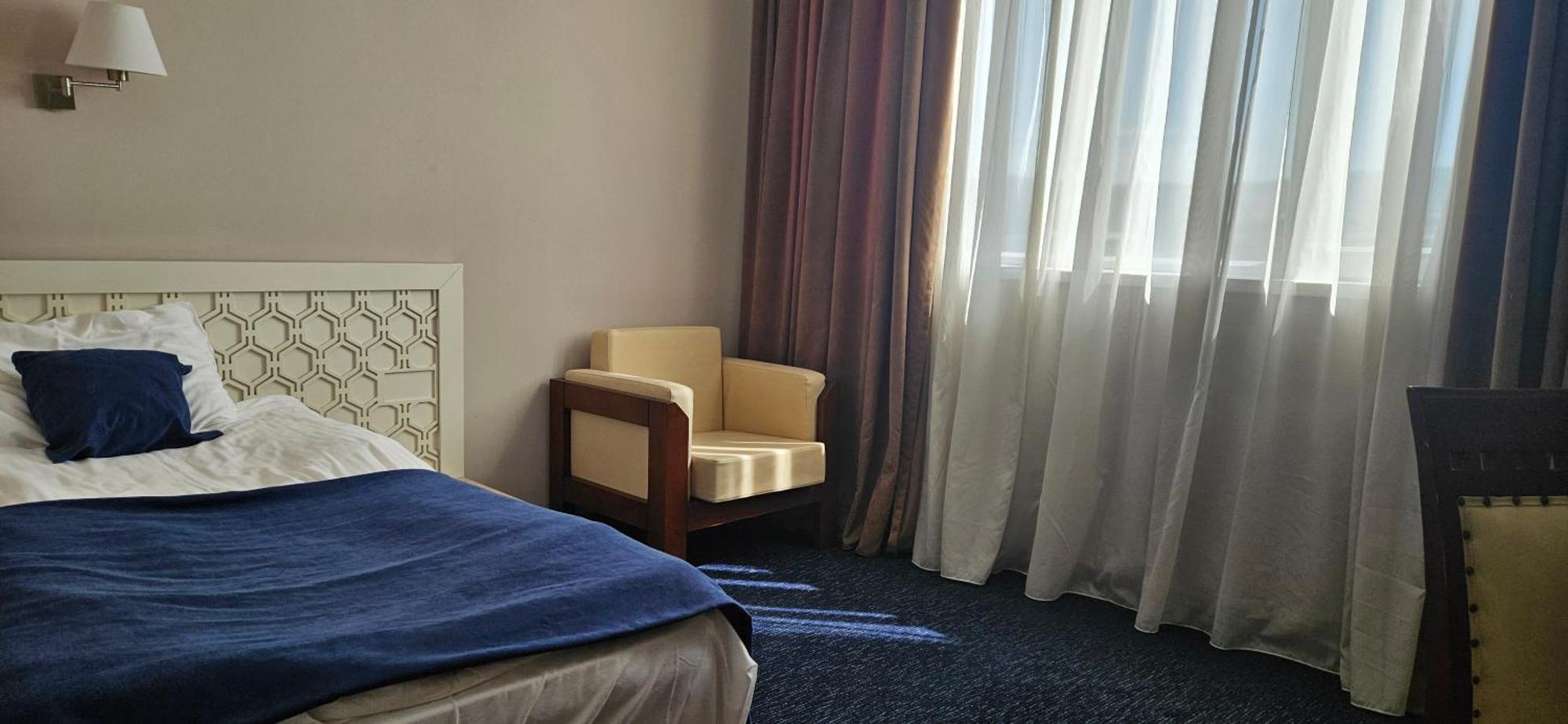 Cruise Hotel Тбилиси Екстериор снимка