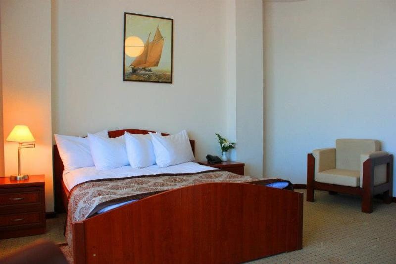 Cruise Hotel Тбилиси Екстериор снимка