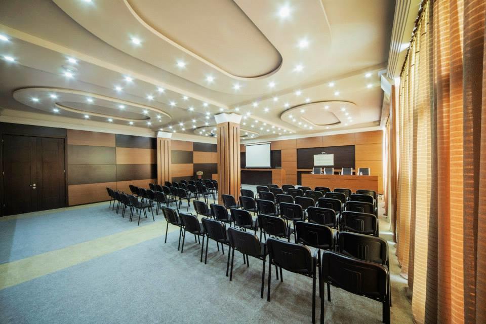 Cruise Hotel Тбилиси Екстериор снимка